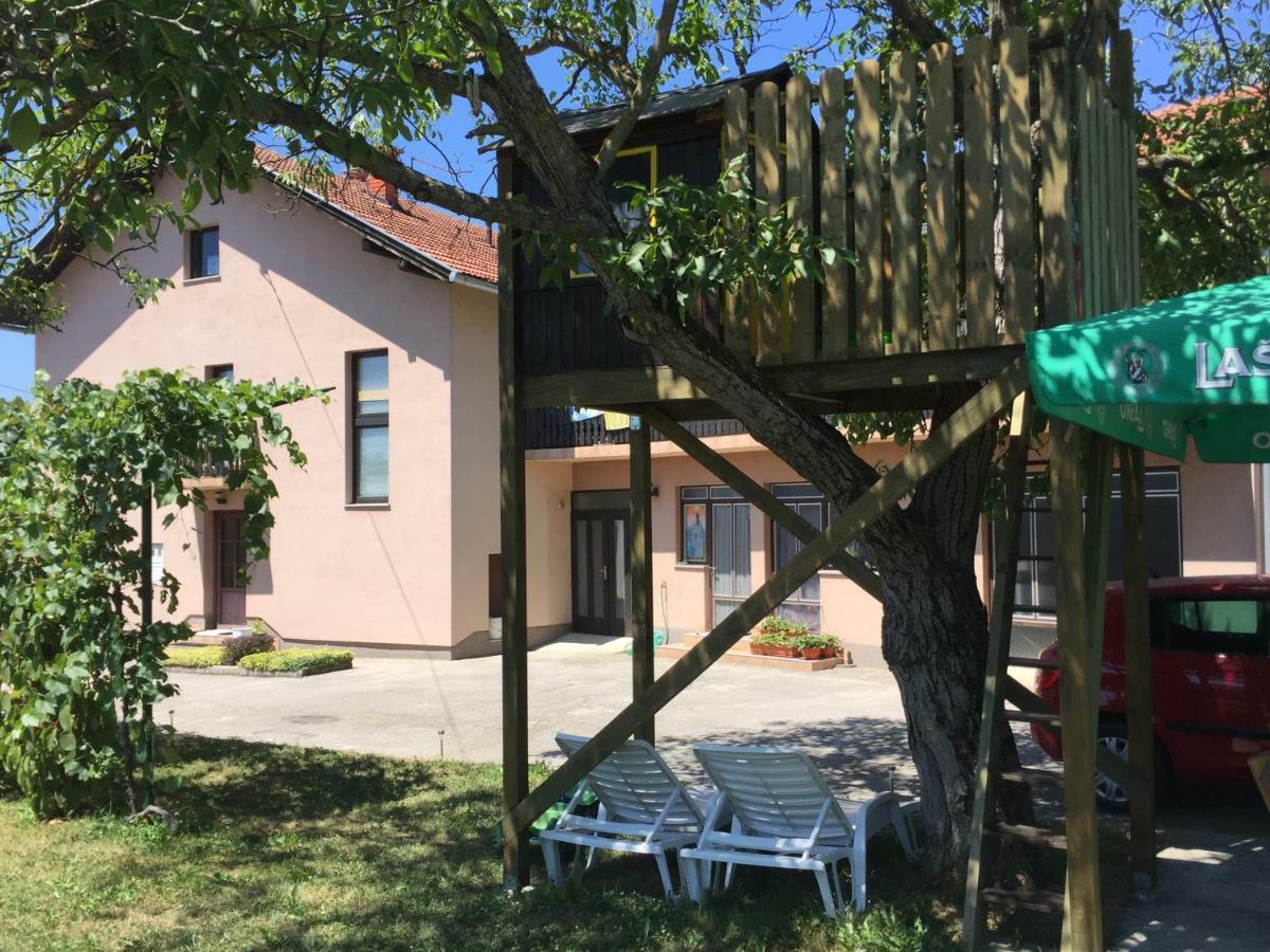 Apartment Карловац Экстерьер фото